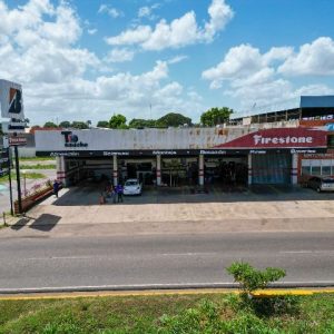Local Comercial y Firma Comercial Tío Caucho C.A. Anaco. Ref: 1485