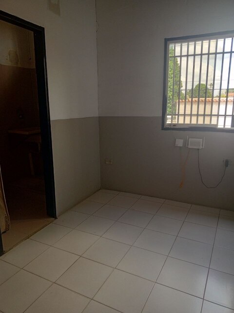Apartamento en calle Junin. Anaco. Ref: 1628 - Image 10