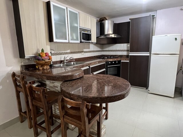Apartamento en Residencias Anaco. Calle Junín. Ref: 1566 - Image 8