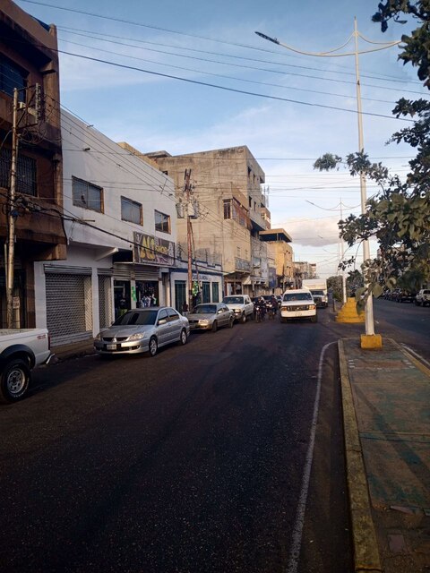 Local Comercial en Av. Miranda casi al lado de Farmatodo. Anaco. Ref: 1607 - Image 13