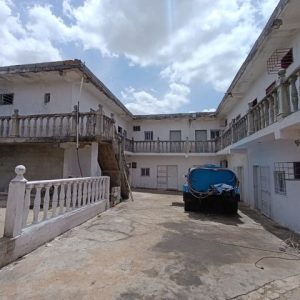 Casa con Residencias en calle Las Brisas. Sector El Chaparral. Anaco. Ref: 1644