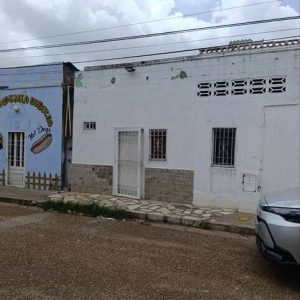 Apartamento en calle Vargas con 1ero de Mayo. Anaco. Ref: 1652