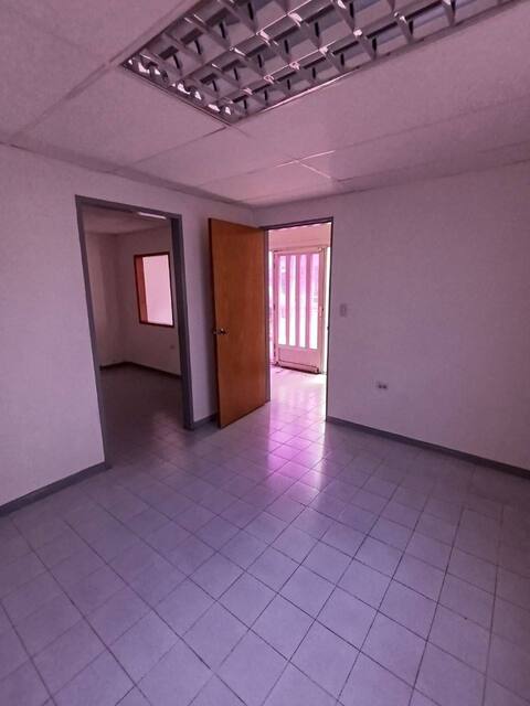 Oficinas Comerciales con Deposito. Calle Apure. Anaco. Ref: 1650 - Image 4