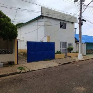 Oficinas Comerciales con Deposito. Calle Apure. Anaco. Ref: 1650