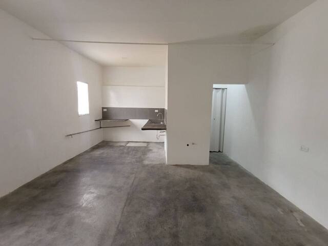 Apartamento en calle Vargas con 1ero de Mayo. Anaco. Ref: 1651 - Image 3
