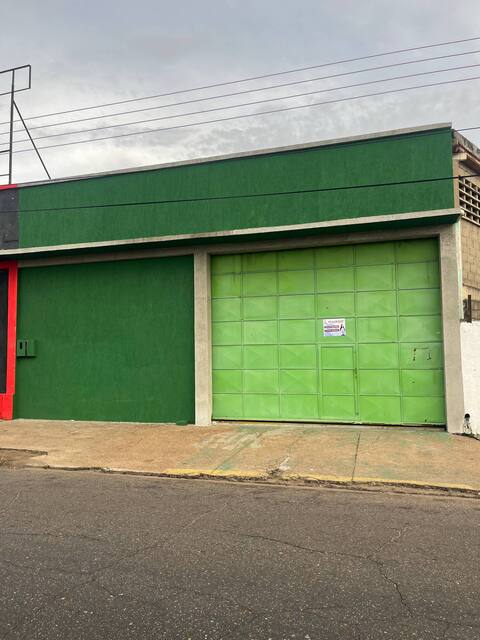 Galpón con Oficinas en Av. Zulia. Anaco. Ref: 1648