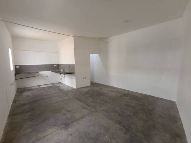 Apartamento en calle Vargas con 1ero de Mayo. Anaco. Ref: 1651