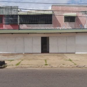 Local Comercial en Av. Miranda cruce calle Libertador. Anaco. Ref: 1663