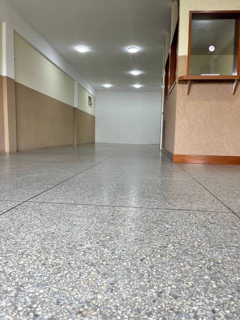 Local Comercial Av. Miranda con calle Los Olivos. Anaco. Ref 1664 - Image 2