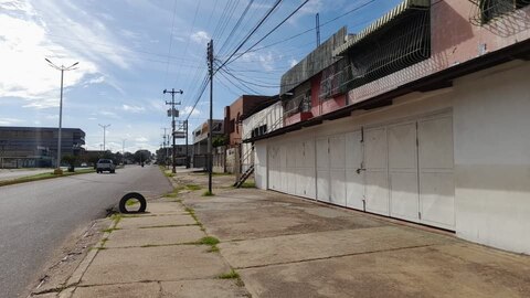 Local Comercial en Av. Miranda cruce calle Libertador. Anaco. Ref: 1663 - Image 11