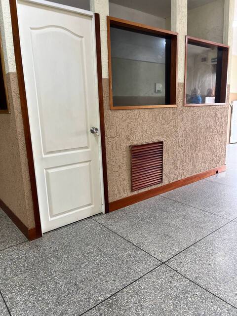 Local Comercial Av. Miranda con calle Los Olivos. Anaco. Ref 1664 - Image 8