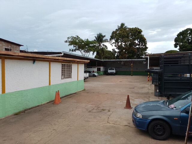 Galpón con Oficinas y Apartamento. Anaco. Ref: 1668 - Image 19