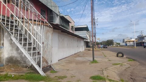 Local Comercial en Av. Miranda cruce calle Libertador. Anaco. Ref: 1663 - Image 15