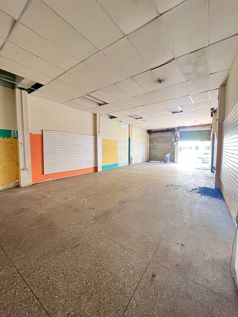 Edificio Comercial y Residencial en Av. Bolívar con calle Monagas. Anaco. Ref: 1665 - Image 11